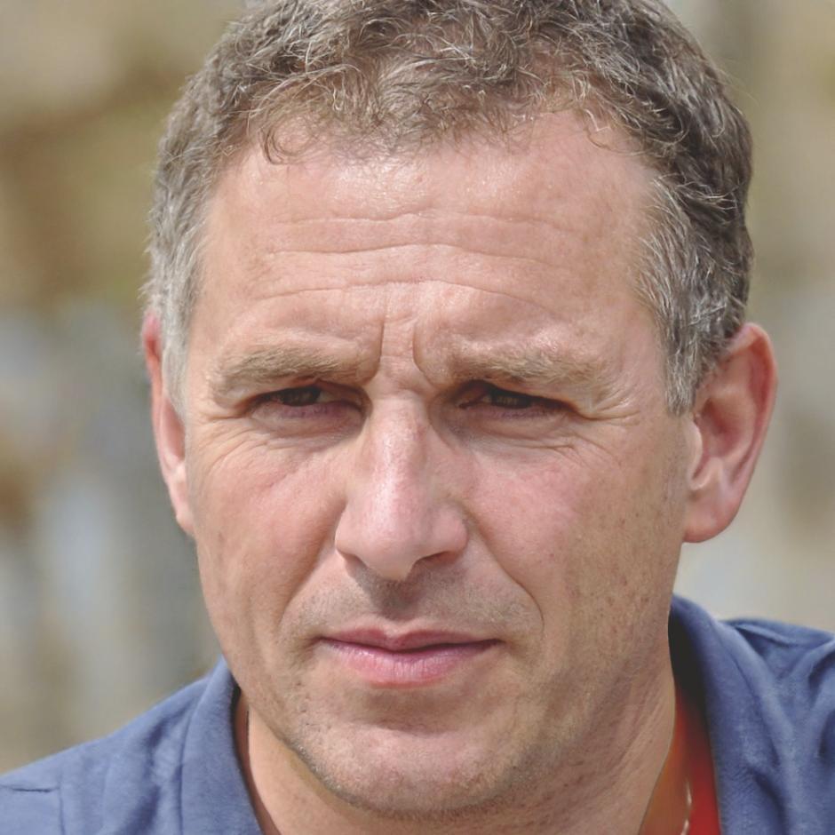 Thomas Martin, Consultant Financier